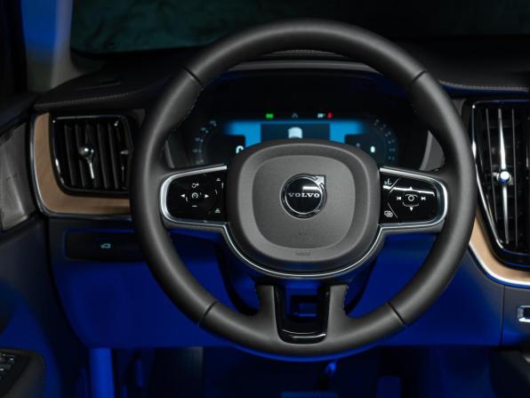 Новый Volvo XC60 II Рестайлинг 2 2026 года, цена 9 150 000 рублей, внедорожник, Автокод Объявления