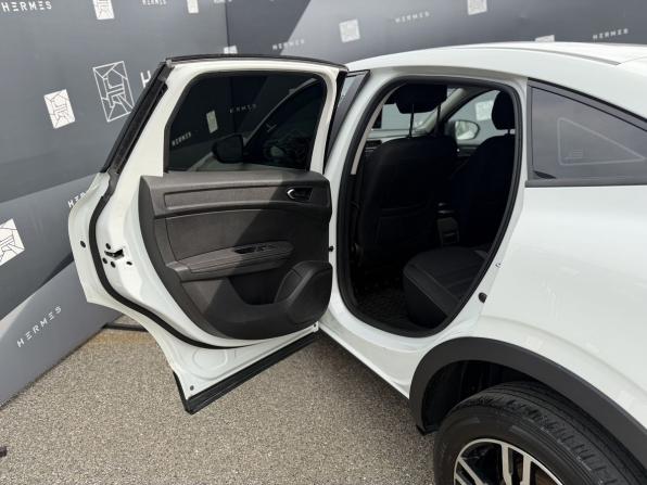 Renault Arkana I с пробегом 2020 года, цена 1 449 000 рублей, 98270 км, внедорожник, Автокод Объявления
