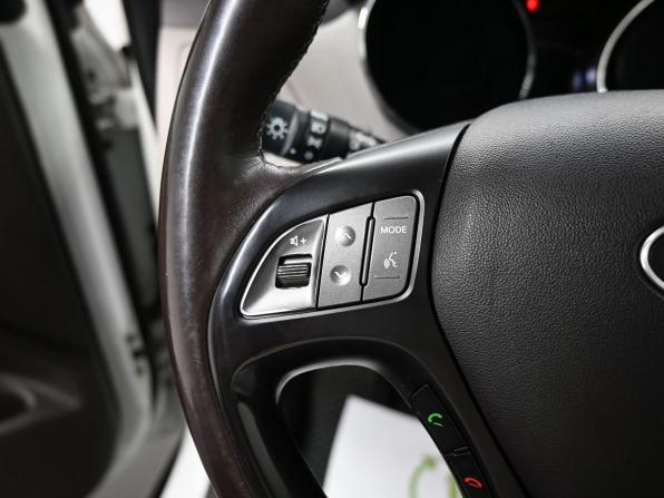 Hyundai ix35 I Рестайлинг с пробегом 2013 года, цена 1 595 000 рублей, 168531 км, внедорожник, Автокод Объявления
