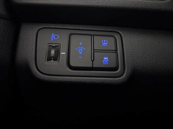 Hyundai Solaris II с пробегом 2018 года, цена 1 249 000 рублей, 81271 км, седан, Автокод Объявления