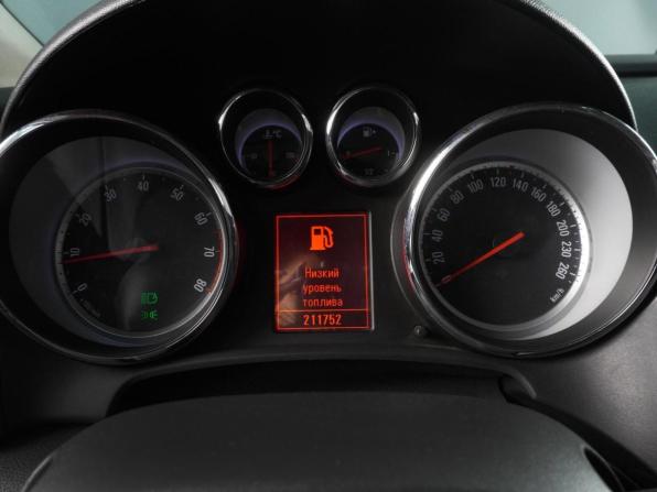 Opel Astra J с пробегом 2010 года, цена 700 000 рублей, 211752 км, хэтчбек, Автокод Объявления