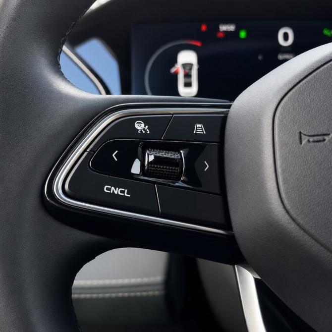 Geely Monjaro I Набережные Челны  - изображение 13