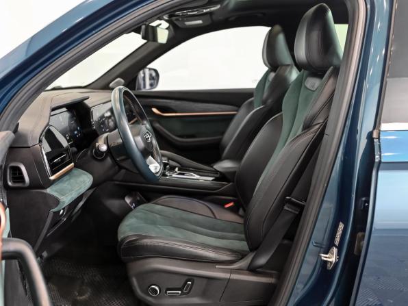 Geely Monjaro I с пробегом 2023 года, цена 3 300 000 рублей, 62598 км, внедорожник, Автокод Объявления
