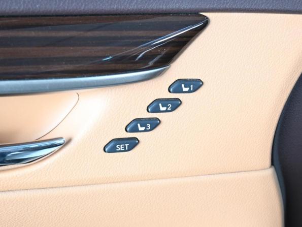 Lexus ES VI Рестайлинг с пробегом 2016 года, цена 2 999 000 рублей, 117939 км, седан, Автокод Объявления
