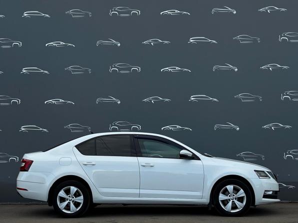 Skoda Octavia III (A7) Рестайлинг с пробегом 2017 года, цена 1 486 800 рублей, 151919 км, лифтбек, Автокод Объявления