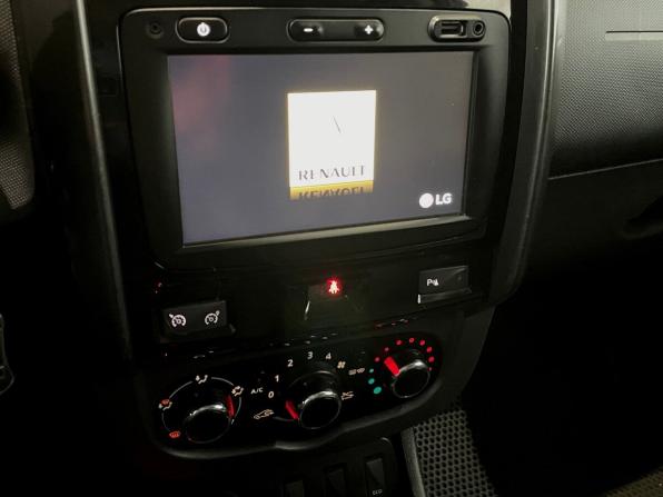 Renault Duster I Рестайлинг с пробегом 2015 года, цена 1 099 000 рублей, 158795 км, внедорожник, Автокод Объявления