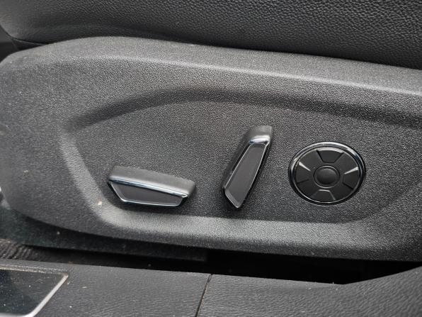 Ford Mondeo V с пробегом 2017 года, цена 1 390 000 рублей, 381300 км, седан, Автокод Объявления
