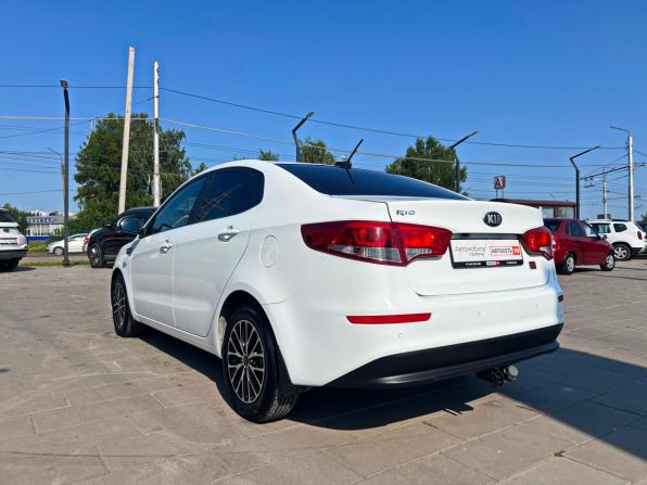 Kia Rio III Рестайлинг с пробегом 2017 года, цена 1 135 800 рублей, 173162 км, седан, Автокод Объявления