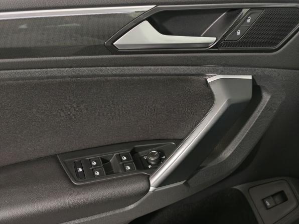Volkswagen Tiguan II с пробегом 2017 года, цена 1 790 000 рублей, 209923 км, внедорожник, Автокод Объявления