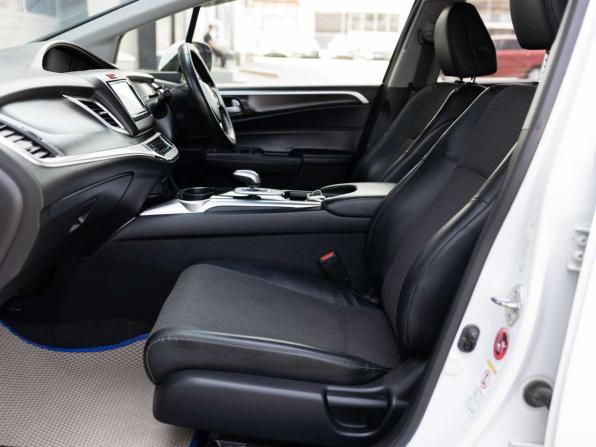 Honda Jade I с пробегом 2015 года, цена 1 200 000 рублей, 219935 км, компактвэн, Автокод Объявления