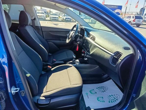Kia Rio IV Рестайлинг с пробегом 2021 года, цена 1 679 995 рублей, 74521 км, седан, Автокод Объявления