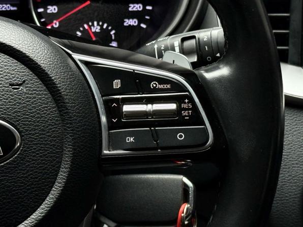 Kia Ceed III с пробегом 2021 года, цена 1 799 000 рублей, 73220 км, универсал, Автокод Объявления