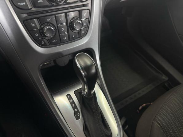 Opel Astra J Рестайлинг с пробегом 2014 года, цена 849 000 рублей, 183000 км, хэтчбек, Автокод Объявления