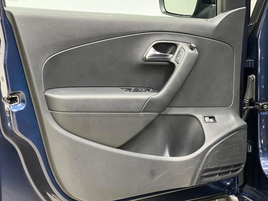Volkswagen Polo V Рестайлинг Кемерово  - изображение 16