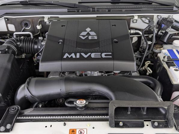 Mitsubishi Pajero IV Рестайлинг 2 с пробегом 2020 года, цена 3 440 000 рублей, 83350 км, внедорожник, Автокод Объявления