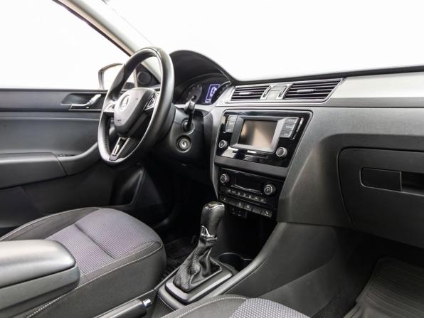 Skoda Rapid I с пробегом 2016 года, цена 1 328 000 рублей, 132476 км, лифтбек, Автокод Объявления