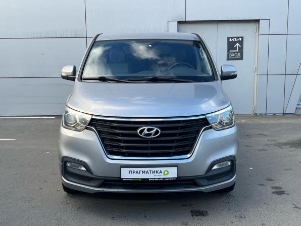 Hyundai H-1 II Рестайлинг 2 с пробегом 2018 года, цена 2 549 000 рублей, 144807 км, минивэн, Автокод Объявления