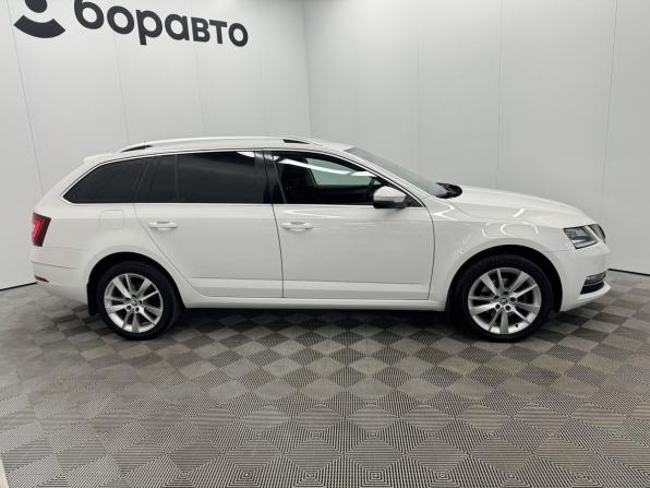 Skoda Octavia III (A7) Рестайлинг с пробегом 2019 года, цена 1 880 000 рублей, 206376 км, универсал, Автокод Объявления