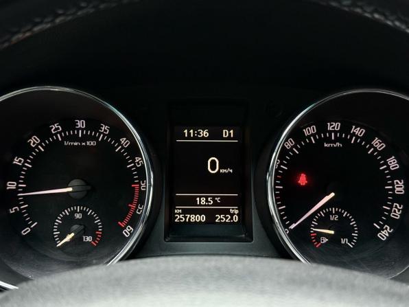 Skoda Yeti I с пробегом 2010 года, цена 899 000 рублей, 257799 км, внедорожник, Автокод Объявления