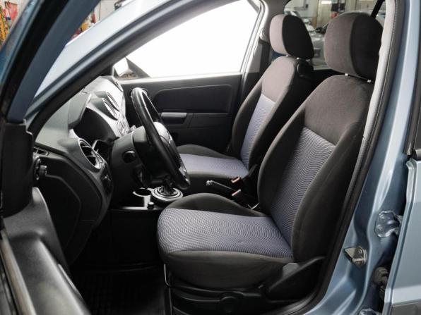 Ford Fusion I Рестайлинг с пробегом 2006 года, цена 410 000 рублей, 182266 км, хэтчбек, Автокод Объявления