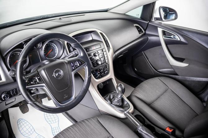 Opel Astra J с пробегом 2010 года, цена 629 000 рублей, 167989 км, хэтчбек, Автокод Объявления