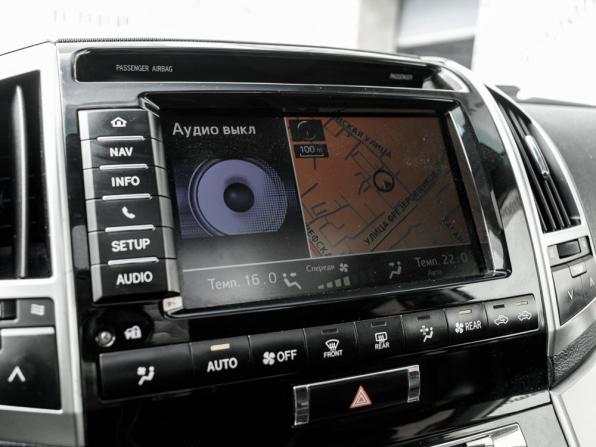 Toyota Land Cruiser 200 Series Рестайлинг 1 с пробегом 2013 года, цена 3 720 000 рублей, 277358 км, внедорожник, Автокод Объявления
