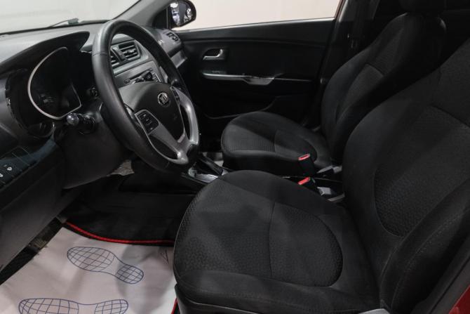 Kia Rio III Рестайлинг с пробегом 2015 года, цена 999 000 рублей, 202000 км, хэтчбек, Автокод Объявления