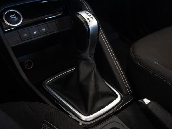 Renault Kaptur I Рестайлинг с пробегом 2021 года, цена 1 025 000 рублей, 162341 км, внедорожник, Автокод Объявления
