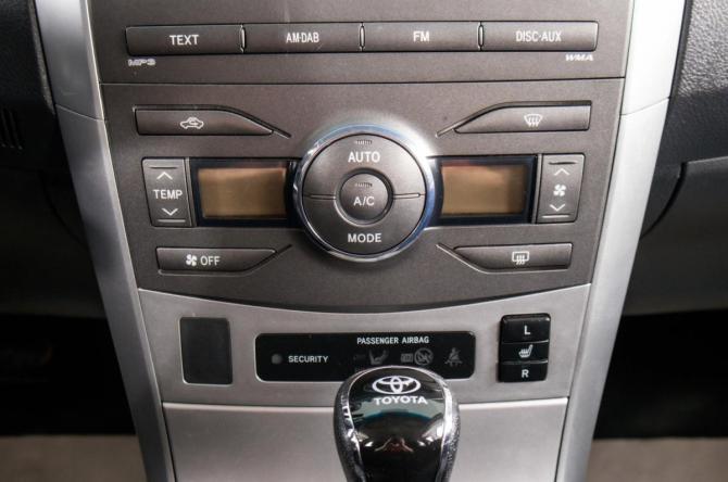 Toyota Corolla X (E140 E150) Рестайлинг с пробегом 2010 года, цена 1 049 000 рублей, 191025 км, седан, Автокод Объявления