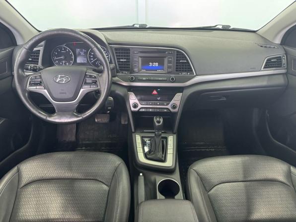 Hyundai Elantra VI (AD) с пробегом 2016 года, цена 1 499 000 рублей, 156000 км, седан, Автокод Объявления