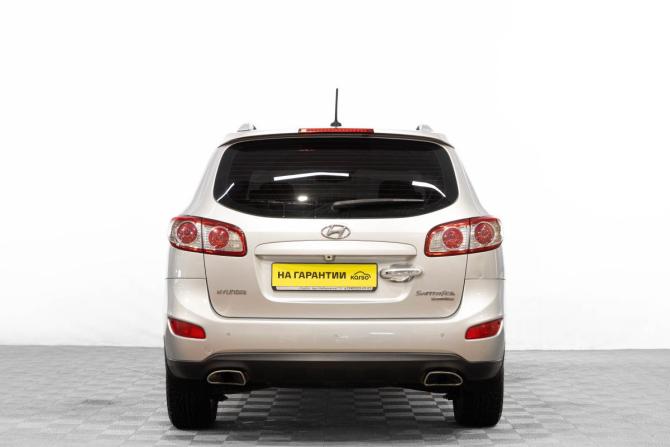 Hyundai Santa Fe II Рестайлинг с пробегом 2010 года, цена 1 349 000 рублей, 212000 км, внедорожник, Автокод Объявления