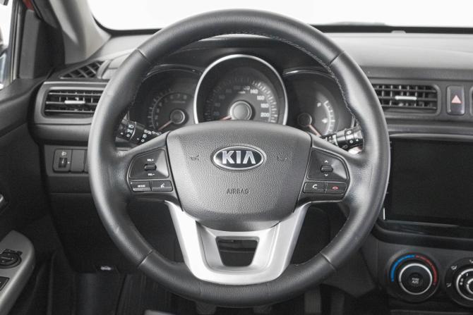 Kia Rio III с пробегом 2013 года, цена 779 000 рублей, 100000 км, хэтчбек, Автокод Объявления
