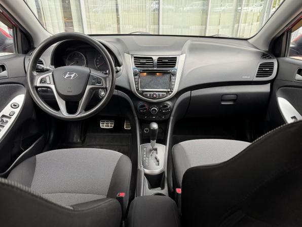 Hyundai Solaris I с пробегом 2014 года, цена 899 000 рублей, 106000 км, седан, Автокод Объявления