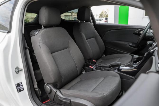 Opel Astra J Рестайлинг с пробегом 2013 года, цена 769 000 рублей, 174455 км, хэтчбек, Автокод Объявления