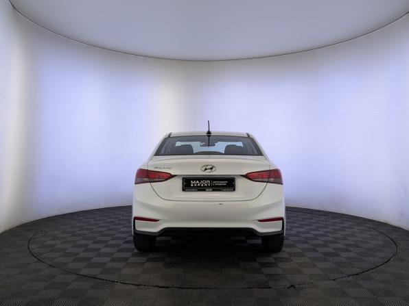 Hyundai Solaris II с пробегом 2019 года, цена 1 100 000 рублей, 158056 км, седан, Автокод Объявления