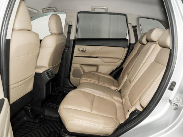 Mitsubishi Outlander III Рестайлинг 3 с пробегом 2020 года, цена 2 800 000 рублей, 101100 км, внедорожник, Автокод Объявления