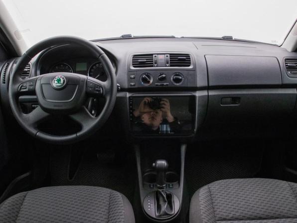 Skoda Fabia II Рестайлинг с пробегом 2011 года, цена 780 000 рублей, 82012 км, хэтчбек, Автокод Объявления