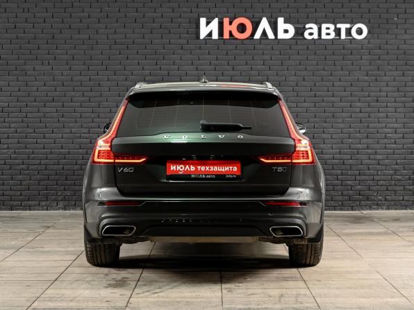 Volvo V60 Cross Country II с пробегом 2020 года, цена 4 000 000 рублей, 110887 км, универсал, Автокод Объявления
