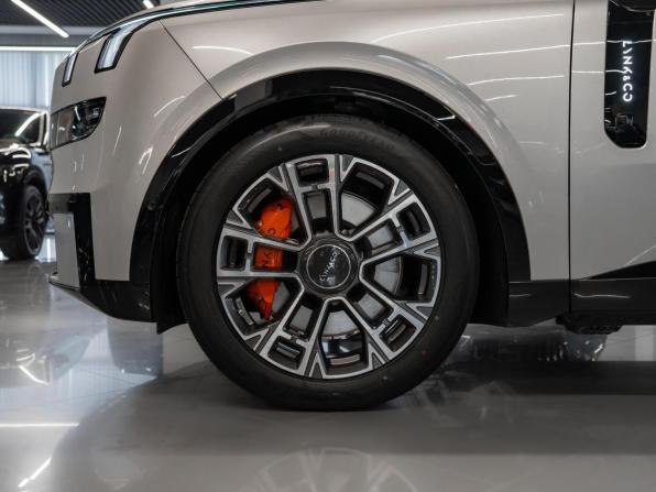 Lynk &amp; Co 900 с пробегом 2026 года, цена 7 900 000 рублей, 50 км, внедорожник, Автокод Объявления