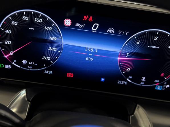 Mercedes-Benz V-Класс III (W447) Рестайлинг 2 с пробегом 2025 года, цена 13 990 000 рублей, 609 км, минивэн, Автокод Объявления