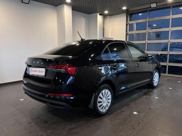 Skoda Rapid II с пробегом 2021 года, цена 1 315 000 рублей, 81135 км, лифтбек, Автокод Объявления