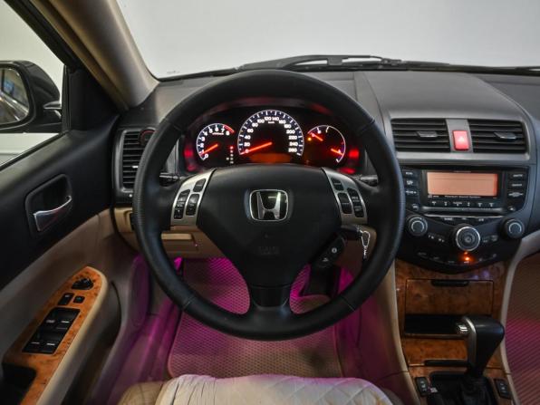 Honda Accord VII Рестайлинг с пробегом 2005 года, цена 689 000 рублей, 241266 км, седан, Автокод Объявления