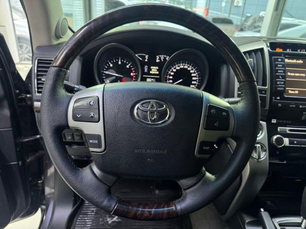 Toyota Land Cruiser 200 Series Рестайлинг 1 с пробегом 2012 года, цена 3 470 000 рублей, 182385 км, внедорожник, Автокод Объявления