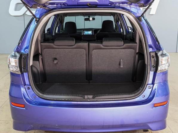 Toyota Wish II Рестайлинг с пробегом 2014 года, цена 1 649 000 рублей, 63593 км, минивэн, Автокод Объявления