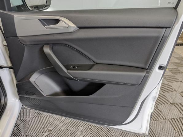 Volkswagen Taos I с пробегом 2022 года, цена 2 390 000 рублей, 95360 км, внедорожник, Автокод Объявления