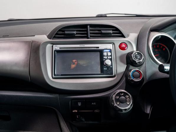 Honda Fit II с пробегом 2010 года, цена 930 000 рублей, 81954 км, хэтчбек, Автокод Объявления