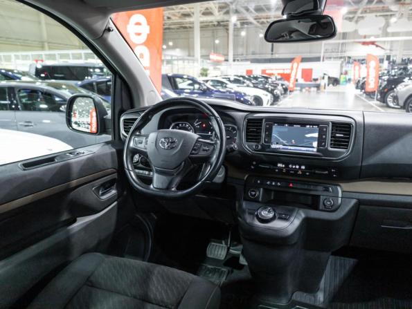 Toyota ProAce II с пробегом 2018 года, цена 3 350 000 рублей, 93000 км, минивэн, Автокод Объявления