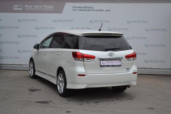 Toyota Wish II с пробегом 2011 года, цена 1 350 000 рублей, 162588 км, минивэн, Автокод Объявления