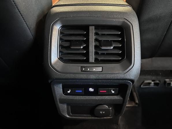 Volkswagen Tiguan II с пробегом 2017 года, цена 2 245 000 рублей, 216621 км, внедорожник, Автокод Объявления