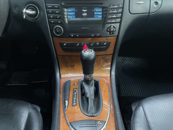Mercedes-Benz E-Класс III (W211 S211) Рестайлинг с пробегом 2007 года, цена 800 000 рублей, 427433 км, седан, Автокод Объявления